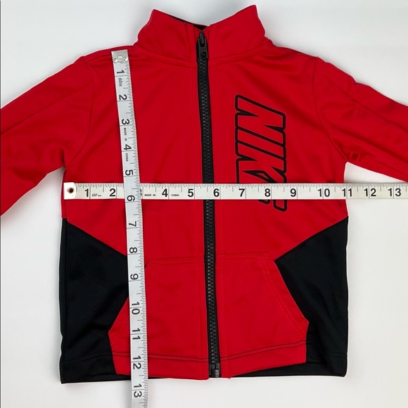 Nike Toddler Boy 2 Piece Jogging Set Size 18M - Pants Has Fabric Pulled Defect - Picture 3 of 8